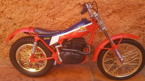 Honda tlr scale replica - scale,